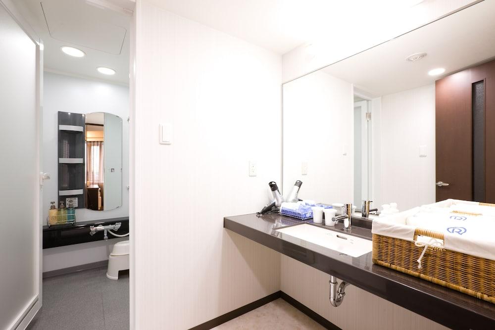 Daiwa Roynet Hotel Okayama Ekimae Exteriör bild