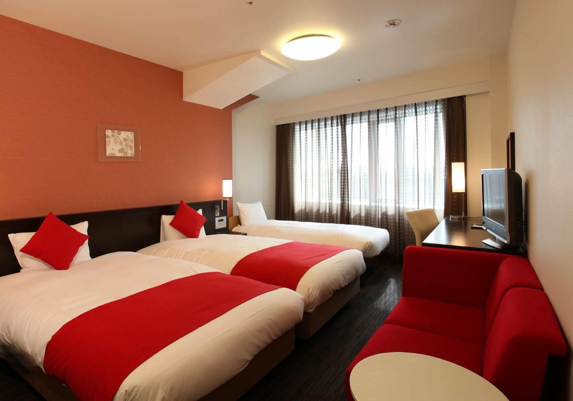 Daiwa Roynet Hotel Okayama Ekimae Exteriör bild